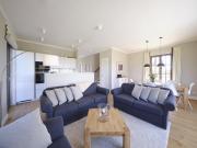 Reetland am Meer - Luxus Reetdachvilla mit 3 Schlafzimmern, Sauna und Kamin H18