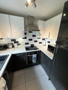 Modern 2 Bedroom House Spacious Large Garden