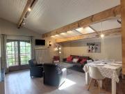 Penthouse rénové pour 6 avec balcon et cheminée - FR-1-598-171