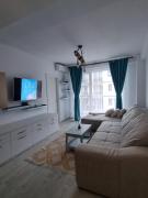 Miiiaaa Astoria - PRIMA LINIE LA MARE