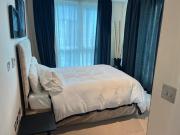 Gorgeous 3 Bedroom flat in Vauxhall with City Views