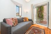 Cosy 2 bed flat with terrace near Av Liberdade