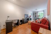 Bright 1 Bedroom Flat in Kensington Olympia