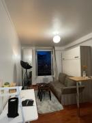 Cozy Parisian Flat in 15th Arr