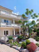 Apartments Velinka