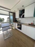 Le Bali , terrasse, piscine et parking privé