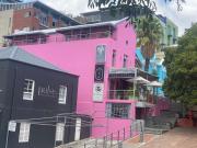 Man And Tree House - De Waterkant