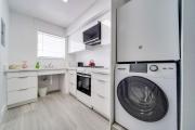 Deco Beachside Apt, w2 Queen Beds, WasherDryer