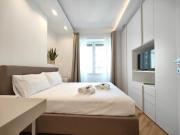 Doria 10 next to train station