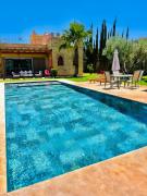 Villa privée avec piscine pour familles à Marrakech, Lalla Takerkousst