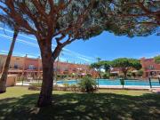 Amplio adosado a pocos metros de la playa