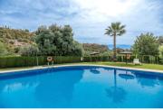 2 Bedrooms - Sleeps 4 - Garden and Pool with View