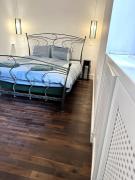 Luxury flat in downtown with free parking Luxury flat in downtown with free parking