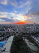 Cozy 1 BR San Lorenzo Place Netflix 4KM NAIA