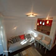 Chic and comfortable 1 BR flat close to center