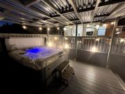 Numero Venti Aparthouse wifi parking Hot Tub Contractor and Group Friendly
