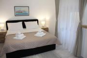 Apartman M&A&M Karlobag 2 minute away from beach