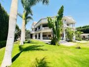 ڤيلا فاخرة بجميع الخدمات