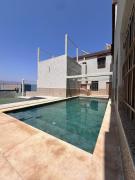 Villa détente Piscine sans vis à vis