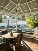 Town Hideaway - Sleeps 6