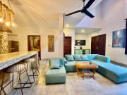 Modern 2-bedroom townhouse with rooftop terrace