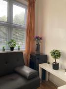 Ocean waves apartment near Bournemouth beach