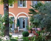 maison 3 chambres centre ville, jardin et bassin privatifs