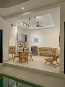 Stylish 2BR Villa with Private Pool & Fast WiFi in Canggu Center - Villa Kuku Canggu