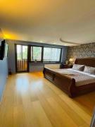 Charming two bedroom apartment - Self check in