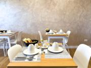 ISOLA 163 Guest House