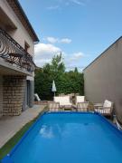 Maison 3 chambres avec jardin et piscine à deux pas dAvignon