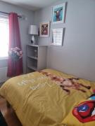 The middle of everywhere - 2 bedrooms option of making a third - One large 2 double beds One medium with One Double bed, option of adding a double bed to the Sitting Room as required