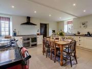 Elizabethan Manor at gateway to the Brecon Beacons