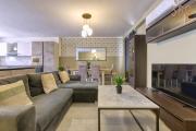 Stylish 3BR home in the centre of St Julian with Wifi by 360 Estates