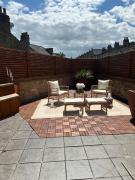 Entire Flat In the Diamond of Battersea