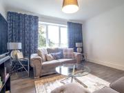 Renfrew Town Centre Easy Link to Glasgow City - Pass the Keys