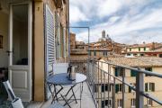 Siena Apt with Stunning Church of San Domenico View Siena Apt with Stunning Church of San Domenico View