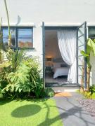 The Little Limes - Ensuite Double Room Own Entrance in Art Deco House