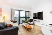 Stylish 2 BR Flat in Wandsworth