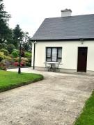 Farnaught Farmhouse Apartment, Lough Rynn, Mohill