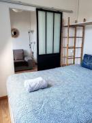 Le Perchoir - 2 pièces - Central Paris République - Lumineux