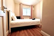 Your Galway Home - Four Bed with Parking!