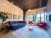 Chic Spacious 3BR South Loop Apartment Near McCormick Place, Roosevelt CTA & Shopping Area in Chicago