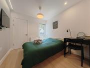 Gated 2 Guests Private House Free Parking