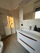 Deluxe comfortable suite with balcony Downtown