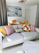 Urbanstay Suites - Beachfront Apartment In Knokke