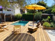 Villa Exotica et belle cabane en bois idéal famille