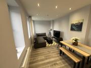 Queen Apartment - High Spec - En-Suites - 7 Guests Queen Apartment - High Spec - En-Suites - 7 Guests