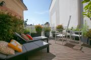Magnificient 2 Bedrooms with terrace next to champs-elysées - PC62B