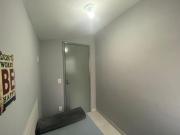 Quarto Feminino Próximo ao Metro Expo